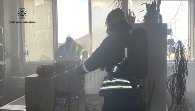 В Івано-Франківську вибухнула зарядна станція в офісі, двоє постраждалих