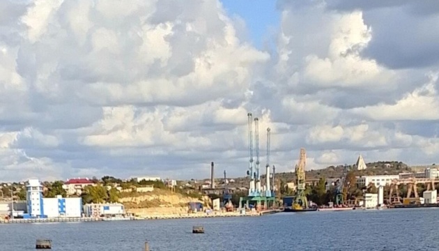 La Résistance a fourni des informations sur l'usine de réparation d'artillerie de la flotte russe de la mer Noire à Sébastopol (en Crimée)