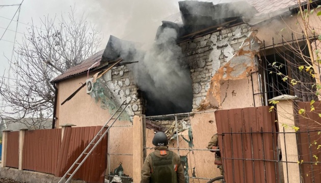 У Нікополі ворожий FPV-дрон влучив у приватний будинок - двоє постраждалих