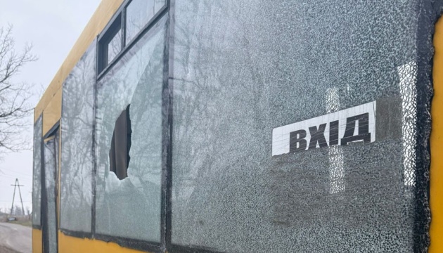 Загарбники минулої доби поранили трьох жителів Донеччини