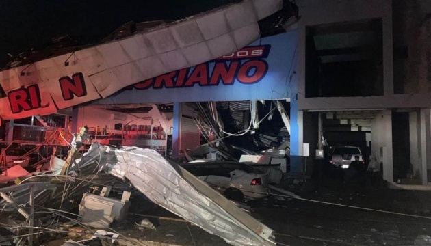 У Бразилії торнадо забрав життя п'ятьох людей та спустошив місто