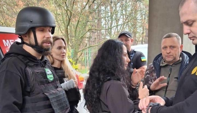 Angelina Jolie teilt ihre Eindrücke von Reisen nach Cherson und Mykolajiw