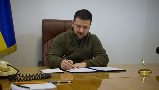 Zelensky impone sanciones contra el ex presidente de la Corte Constitucional de Ucrania, Tupytsky, y altos funcionarios rusos