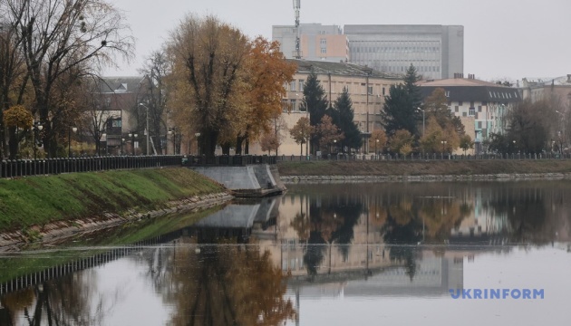 Сьогодні в Україні у прогнозують до +17°, без опадів