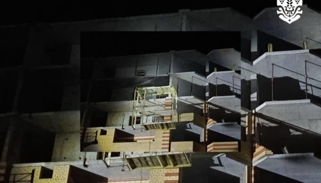 В Одесі після нічної атаки пошкоджена багатоповерхівка