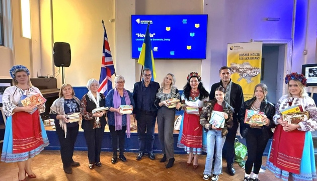 У британському Бірмінгемі запрацювала перша українська бібліотека