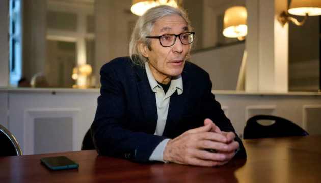 Алжир помилував франко-алжирського письменника Буалема Сансаля