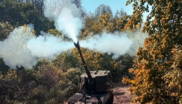 Na linii frontu, 12 listopada, odnotowano 226 starć bojowych pomiędzy Siłami Obrony Ukrainy a rosyjskimi najeźdźcami