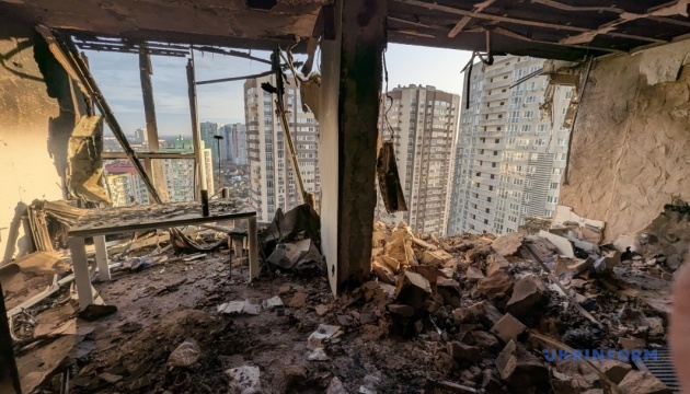 Наслідки російської атаки по Києву / Фото: Євген Котенко, Укрінформ 