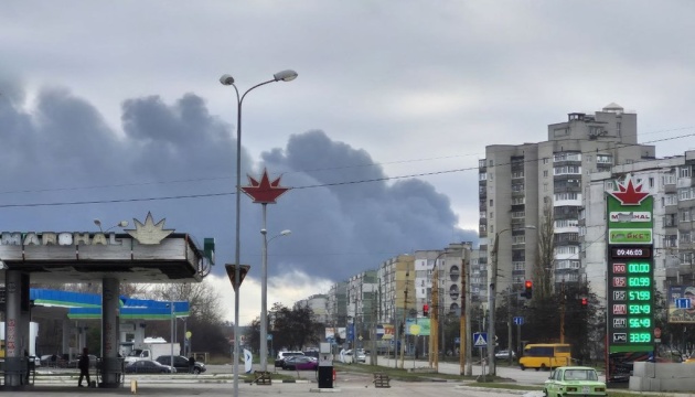 Суми атакував російський безпілотник, є влучання в промзоні