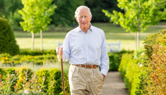 Букінгемський палац опублікував нове фото Чарльза ІІІ з нагоди Дня народження короля