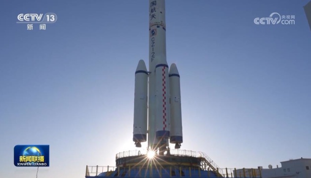 Китай завершив ротацію астронавтів на своїй космічній станції