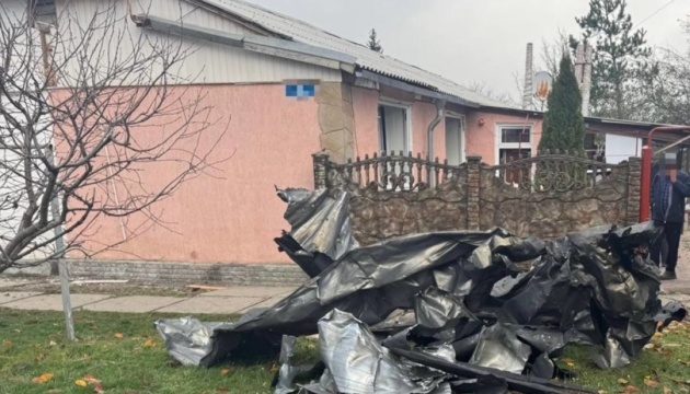 Ворог завдав авіаудару по Лозовій на Харківщині, постраждав чоловік