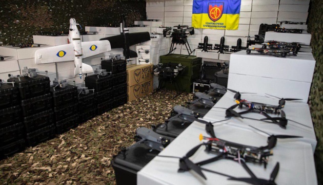 Громада Києва передала на фронт ще 1,5 тисячі дронів 