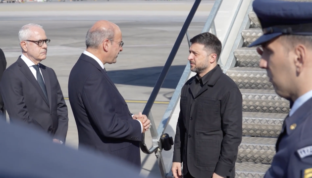 Präsident Selenskyj zu Besuch in Griechenland eingetroffen