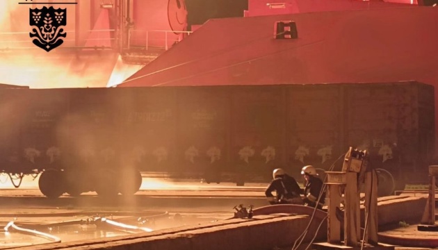 Massiver Drohnenangriff auf  Region Odessa: Energie- und Hafenanlagen getroffen, Schäden an Zivilschiffen 