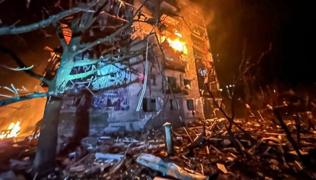 Guerre en Ukraine : Trois civils tués et treize blessés dans une frappe russe sur Balakliya 