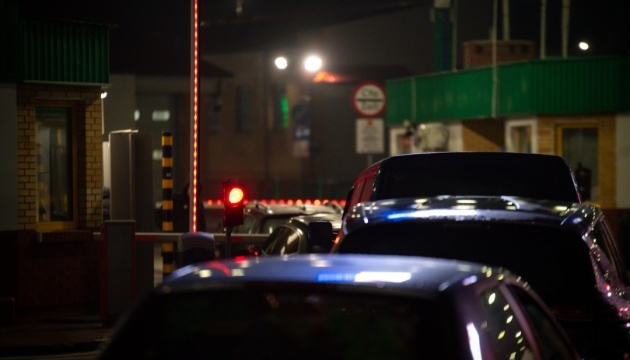 Польща відновила рух у двох пунктах пропуску на кордоні з Білоруссю