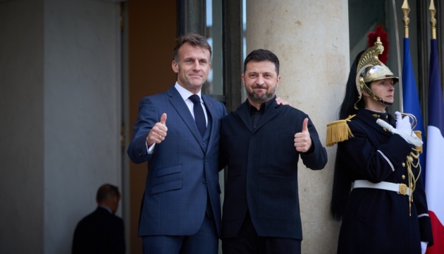 «Укрзалізниця» придбає 55 електровозів у французької компанії Alstom - Зеленський