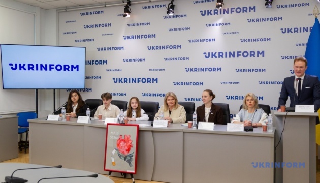 Майбутнє без нікотину: виставка дитячих малюнків до Дня захисту дітей