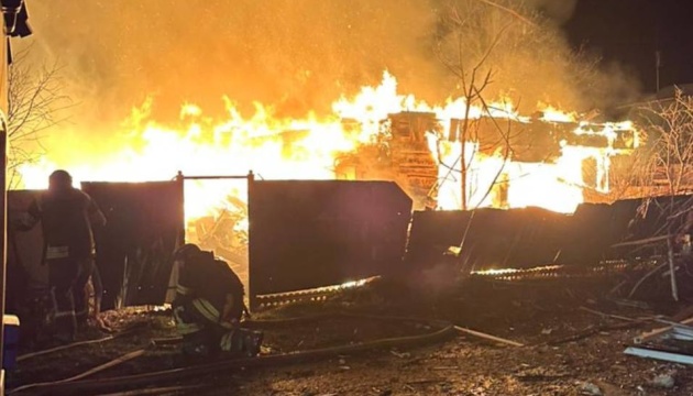 Russische Drohnen greifen Horodnja in Region Tschernihiw an, zwei Frauen getötet