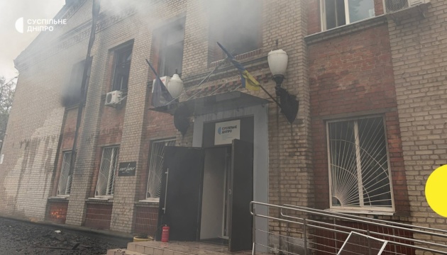 У Дніпрі під час атаки дронів була пошкоджена будівля редакцій Суспільного та Українського радіо