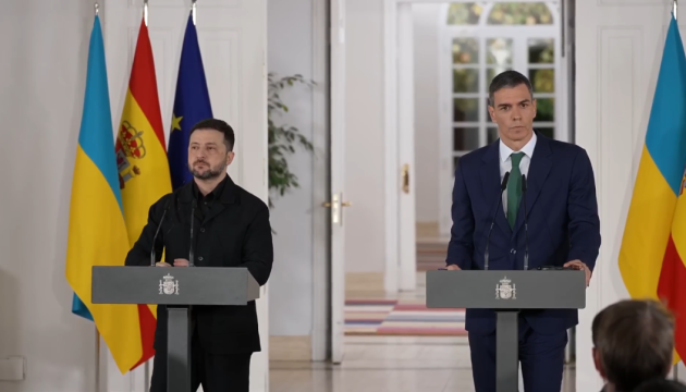 L’Ukraine et l’Espagne signent une série d’accords sur l’économie, la défense et la lutte contre la désinformation russe