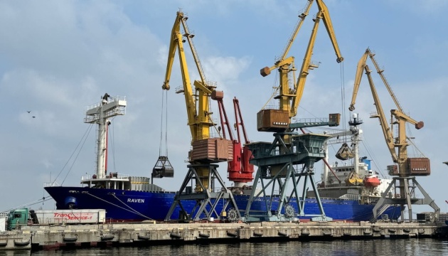 Відбудова критичної інфраструктури: Адміністрація морпортів закупить буксир-штовхач у румунської компанії