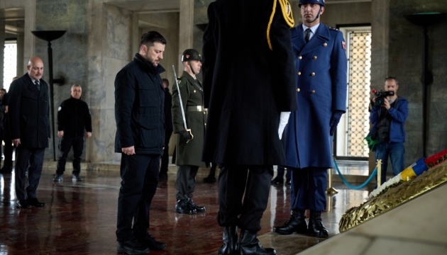 Зеленський в Анкарі вшанував пам’ять Ататюрка