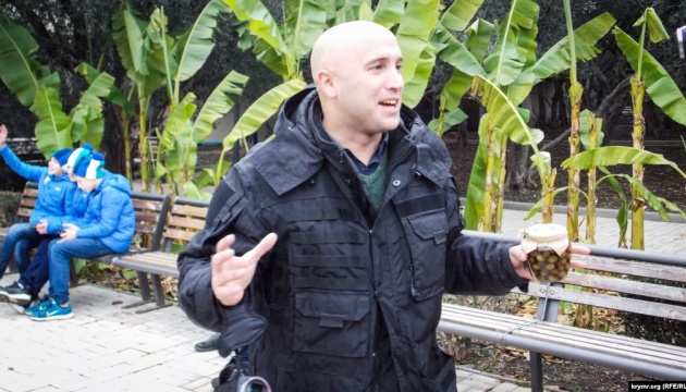 У Британії прокремлівського пропагандиста Грема Філліпса звинувачують у скоєнні воєнних злочинів в Україні