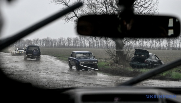 На Донеччині в зоні активних бойових дій залишаються 28 тисяч цивільних