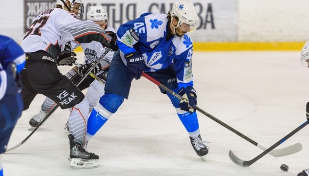 «Сокіл» розгромив «Одещину» й очолив хокейну першість України