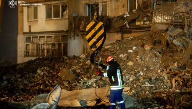 Attaque sur Ternopil : Le déblaiement des décombres se poursuit pour le troisième jour consécutif 