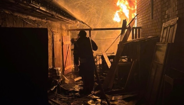 Атака дронів на Чернігівщину: загорівся магазин, загинула продавчиня