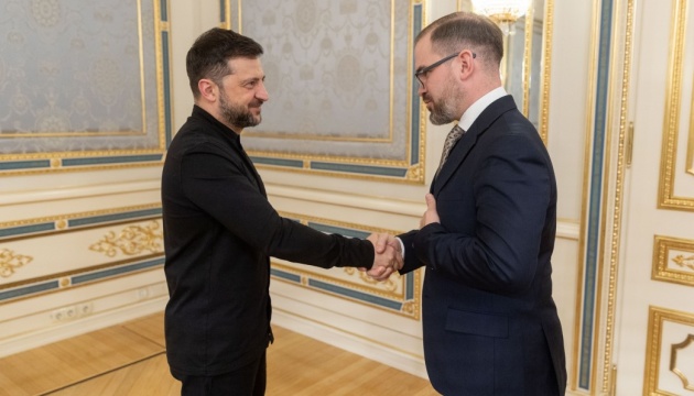 Zelensky aborda la necesidad de armamiento de Ucrania con el ministro de Defensa de Lituania