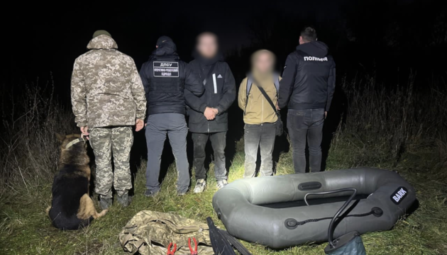 Поліція затримала на Закарпатті організаторів каналу незаконного виїзду до Угорщини