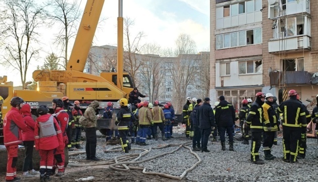 Russian strike on Ternopil: rescuers recover another body, death toll rises to 33