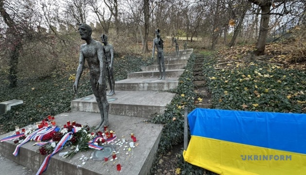 У Празі вшанували жертв Голодомору