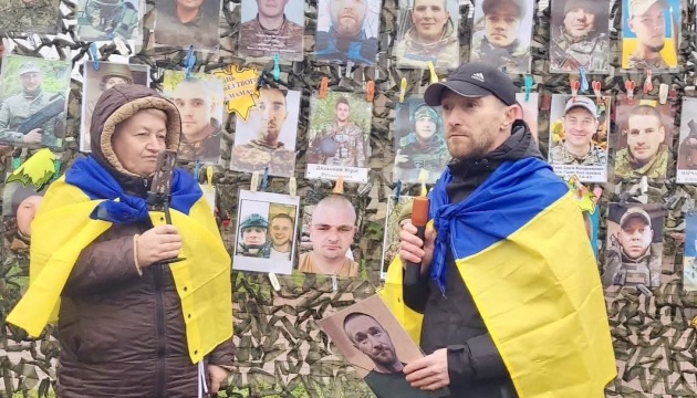 На Хмельниччині зустріли військового, який понад три роки перебував у російському полоні