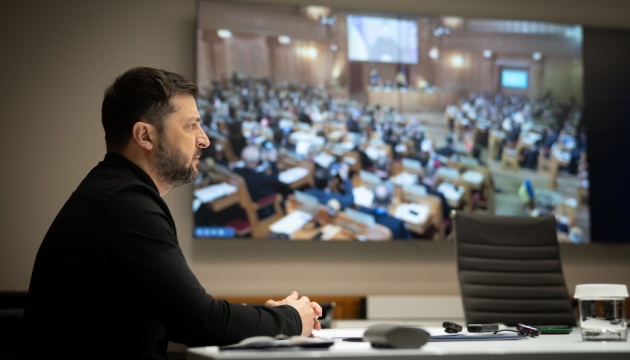 Зеленський на Парламентському саміті Кримської платформи: Кордони не можна змінити силою