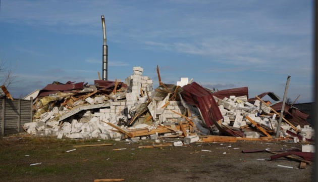 Kyiv regional administration reports on aftermath of Russian attack 