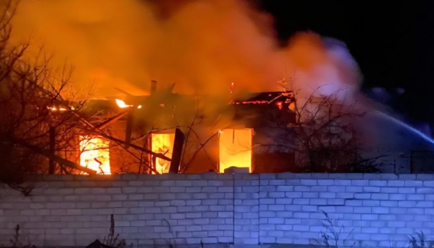 Російські війська атакували Дніпропетровщину дронами та з артилерії, є влучання