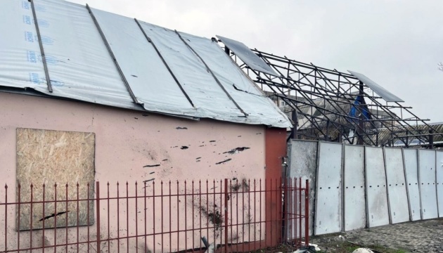 У Херсоні показали наслідки нічного обстрілу