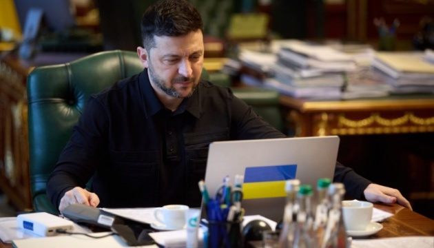 ゼレンシキー宇大統領、マルコス比大統領と電話会談　協力につき協議