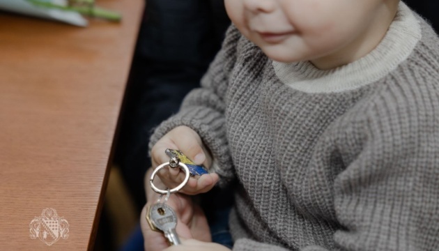 На Дніпропетровщині понад 20 дитбудинків сімейного типу отримали власне житло