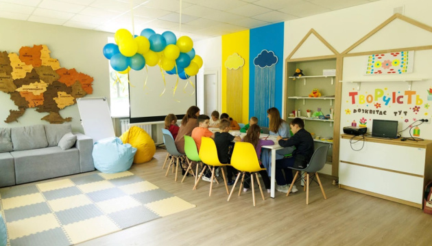 Як гра повертає дітям відчуття опори: досвід ігротерапії в «Твій»
