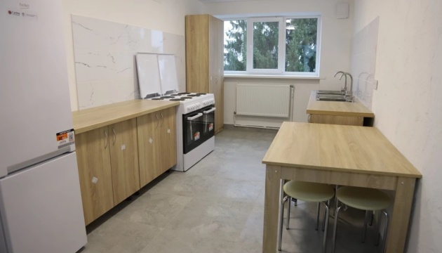 На Львівщині відкрили оновлений гуртожиток для переселенців