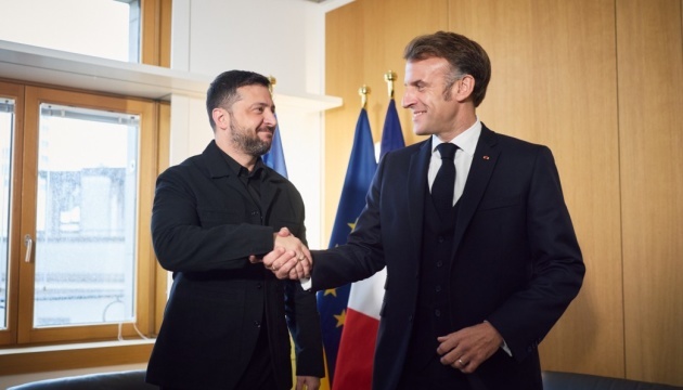 Volodymyr Zelensky sera à Paris lundi pour rencontrer Emmanuel Macron