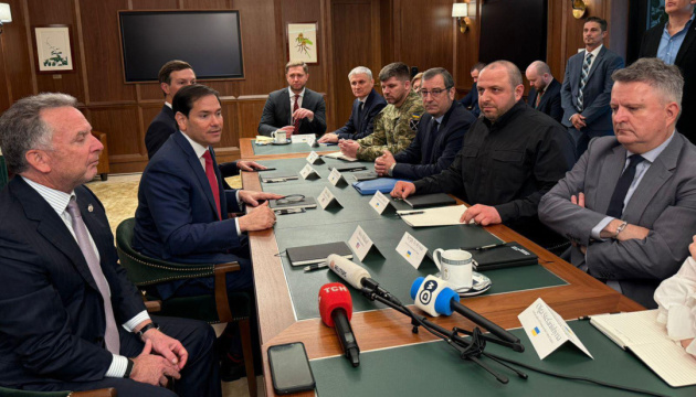 ウクライナ・米国代表団による和平案協議始まる