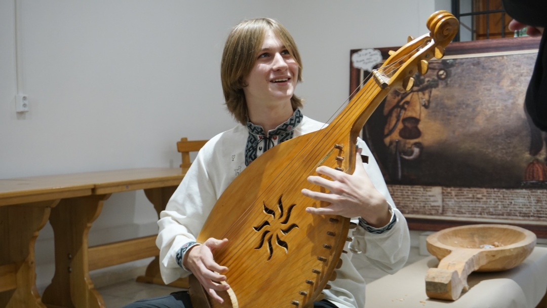 Кобзарські традиції цікаві молоді